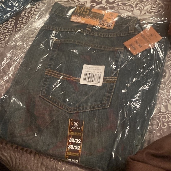 Low Rise straight leg Ariat Men’s Jeans.38/32 Slim thru seat and thigh - Picture 6 of 7